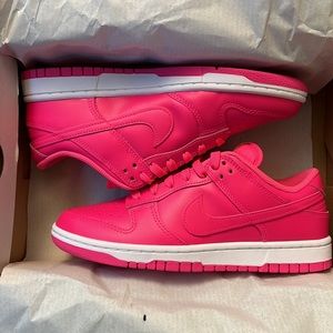 Nike Dunk Low Hyper Pink Size 8.5 W / 7 M